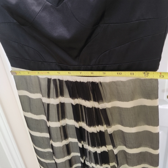 Black and white evening gown - Picture 6 of 8